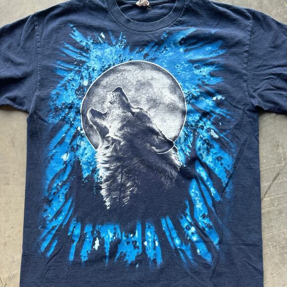 Vtg Mystic Wolf Howling Moon T-Shirt Men's M Blue Gildan Nature Art Tee Y2K - Picture 5 of 9